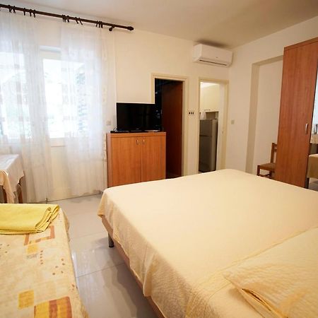 Apartments Ive Tisno Exterior foto